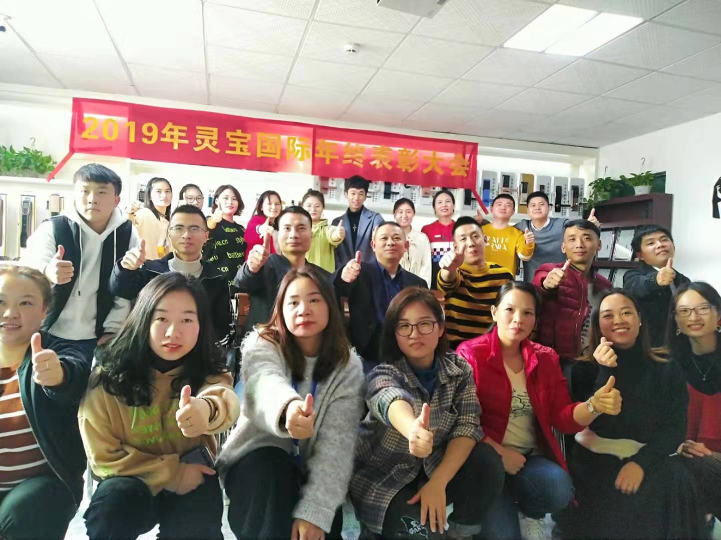 0e8c81b6d3b613d83477f8c0b92f64f.jpg 0e8c81b6d3b613d83477f8c0b92f64f.jpg